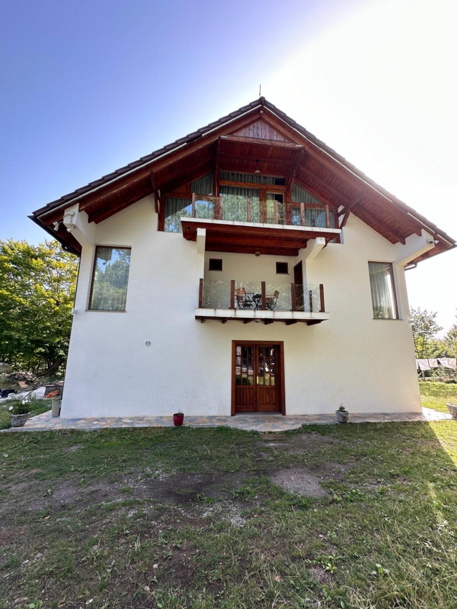 Vila Pepaj Razem Razëm Exterior foto