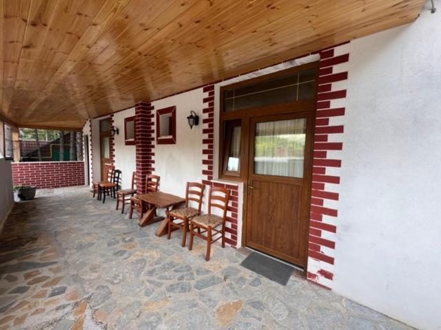 Vila Pepaj Razem Razëm Exterior foto