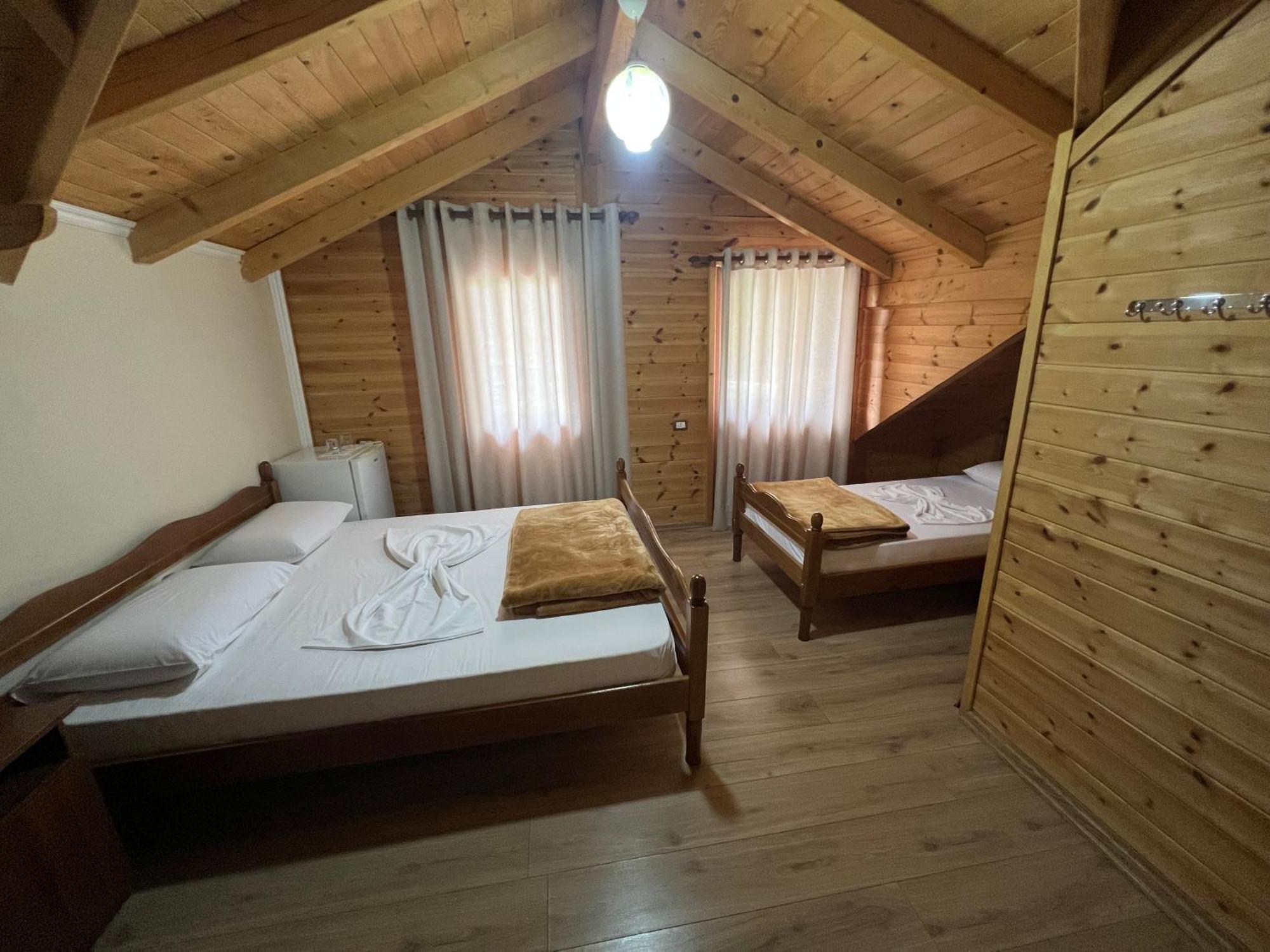 Vila Pepaj Razem Razëm Exterior foto