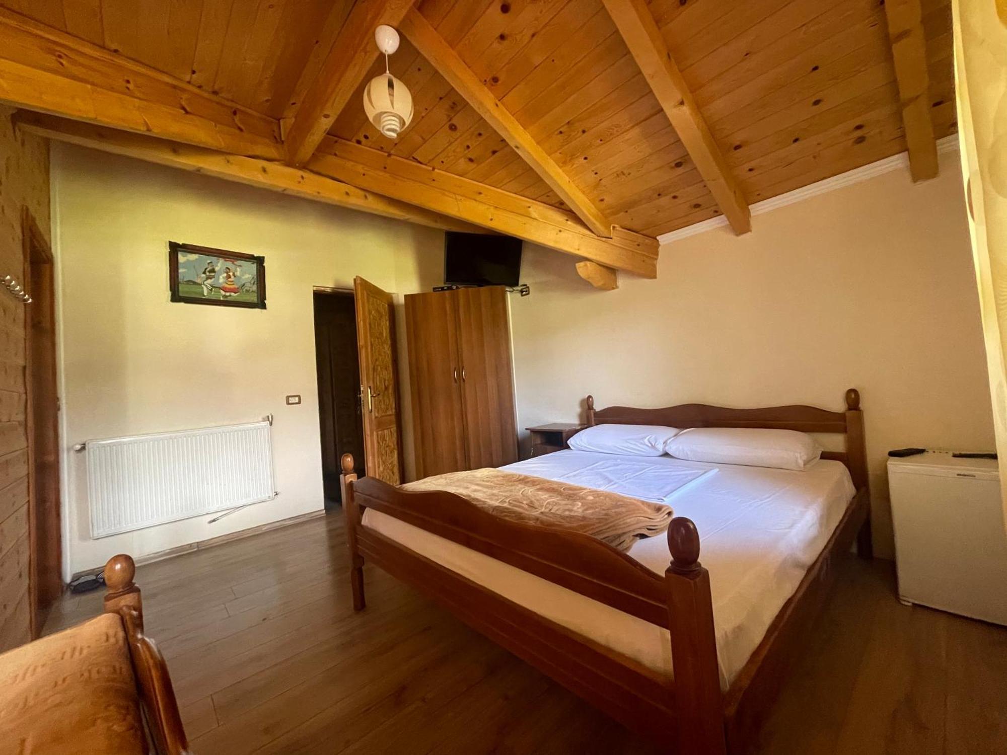 Vila Pepaj Razem Razëm Exterior foto